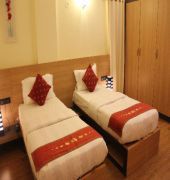 Arama Suites Hotel 2*