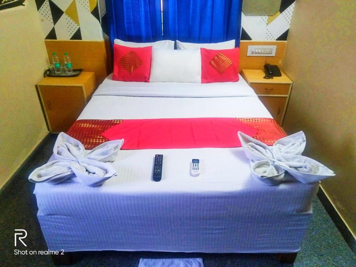 Hotel Oyo 75854 Harsha Residency
