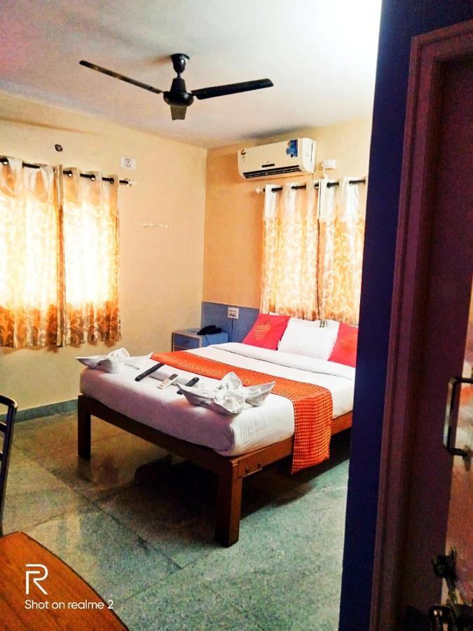 Hotel Oyo 75854 Harsha Residency Bangalore