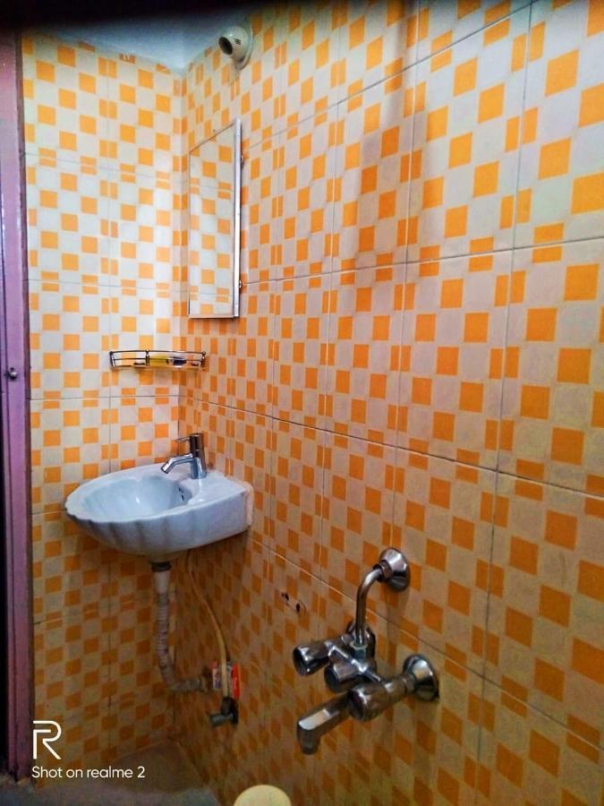 Oyo 75854 Harsha Residency