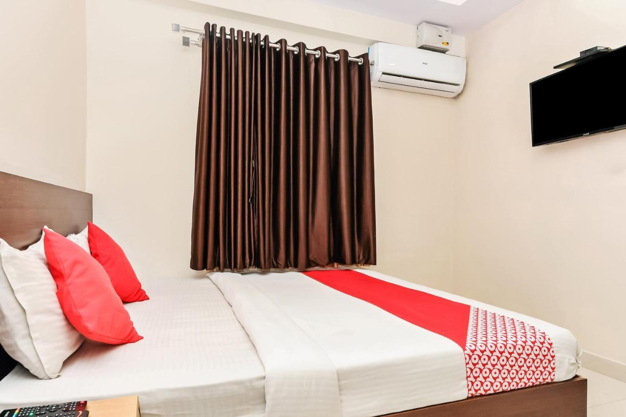 Hotel Oyo 12544 Varcity Twin Towers Bangalore