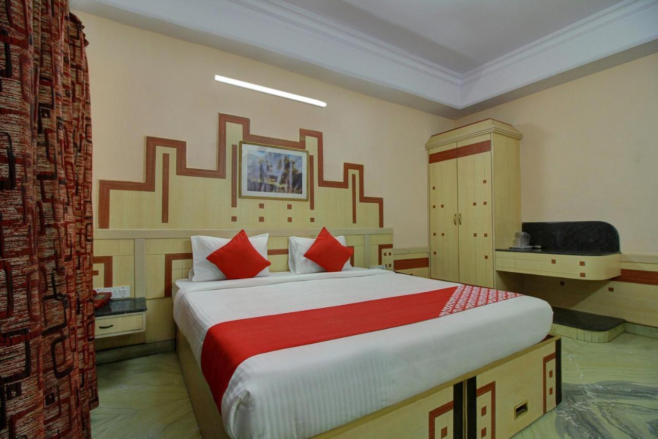 Hotel Vaccinated Staff - Collection O 13595 Vt Residency