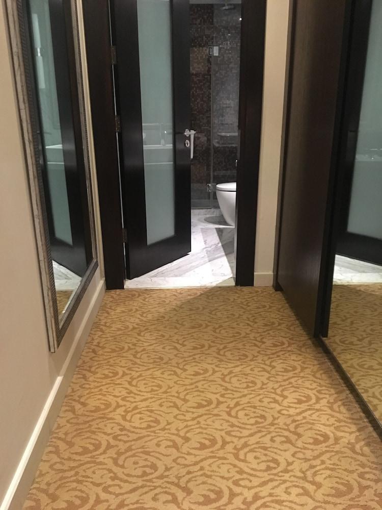 Oakwood Premier Prestige Hotel Bangalore