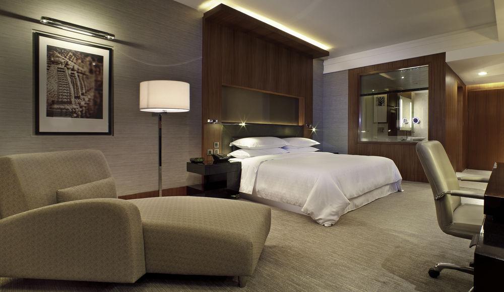 Sheraton Grand At Brigade Gateway 5* Bangalore