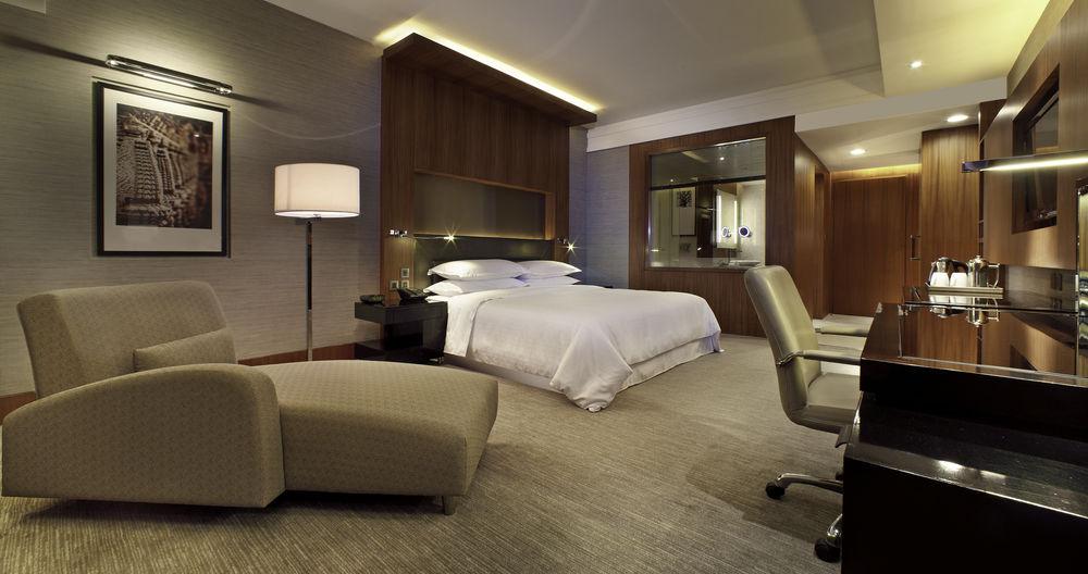 Sheraton Grand At Brigade Gateway Hotel