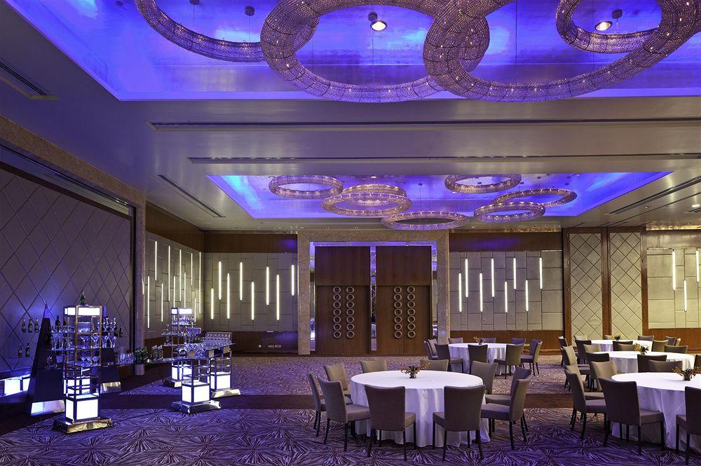 Sheraton Grand At Brigade Gateway 5*