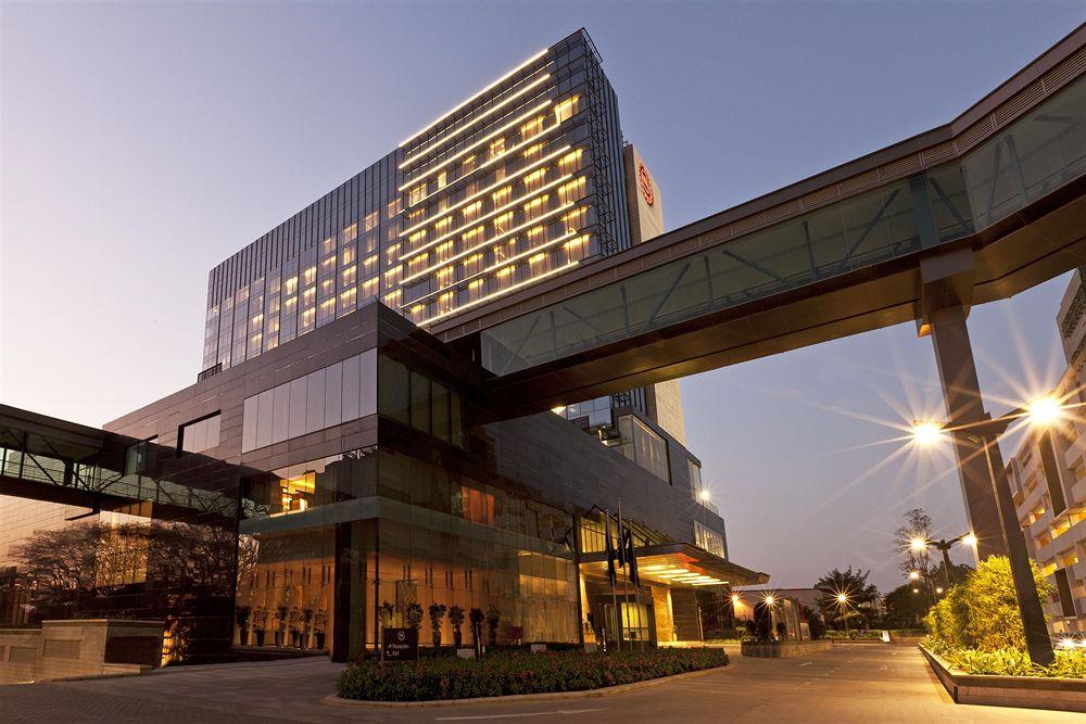 Hotel Sheraton Grand At Brigade Gateway