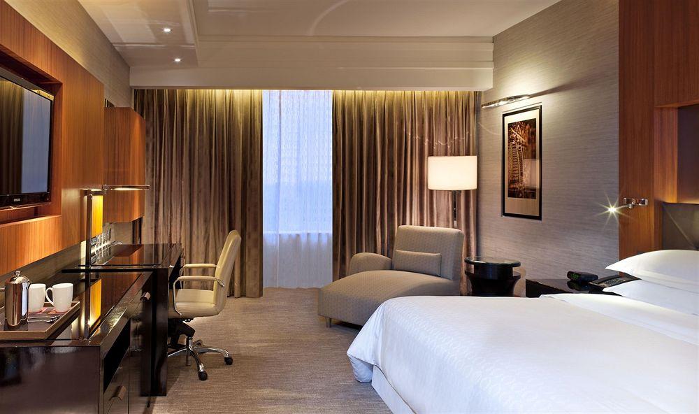 Sheraton Grand At Brigade Gateway Hotel Bangalore
