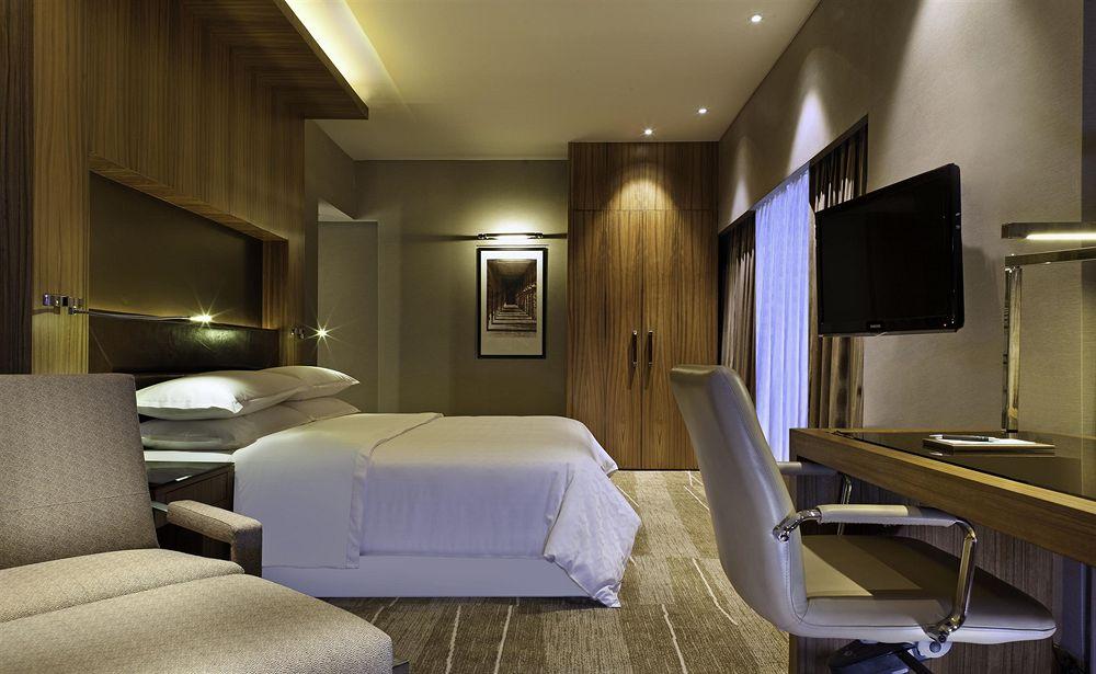Hotel Sheraton Grand At Brigade Gateway Bangalore