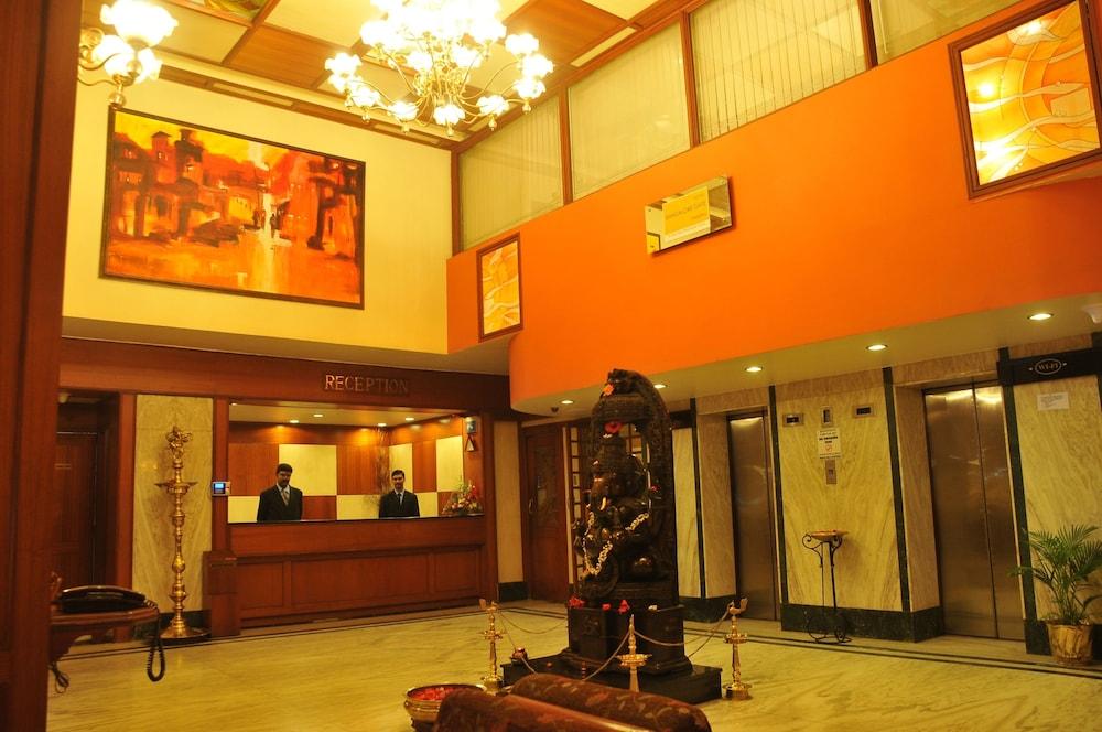 Gate & Conferences Hotel