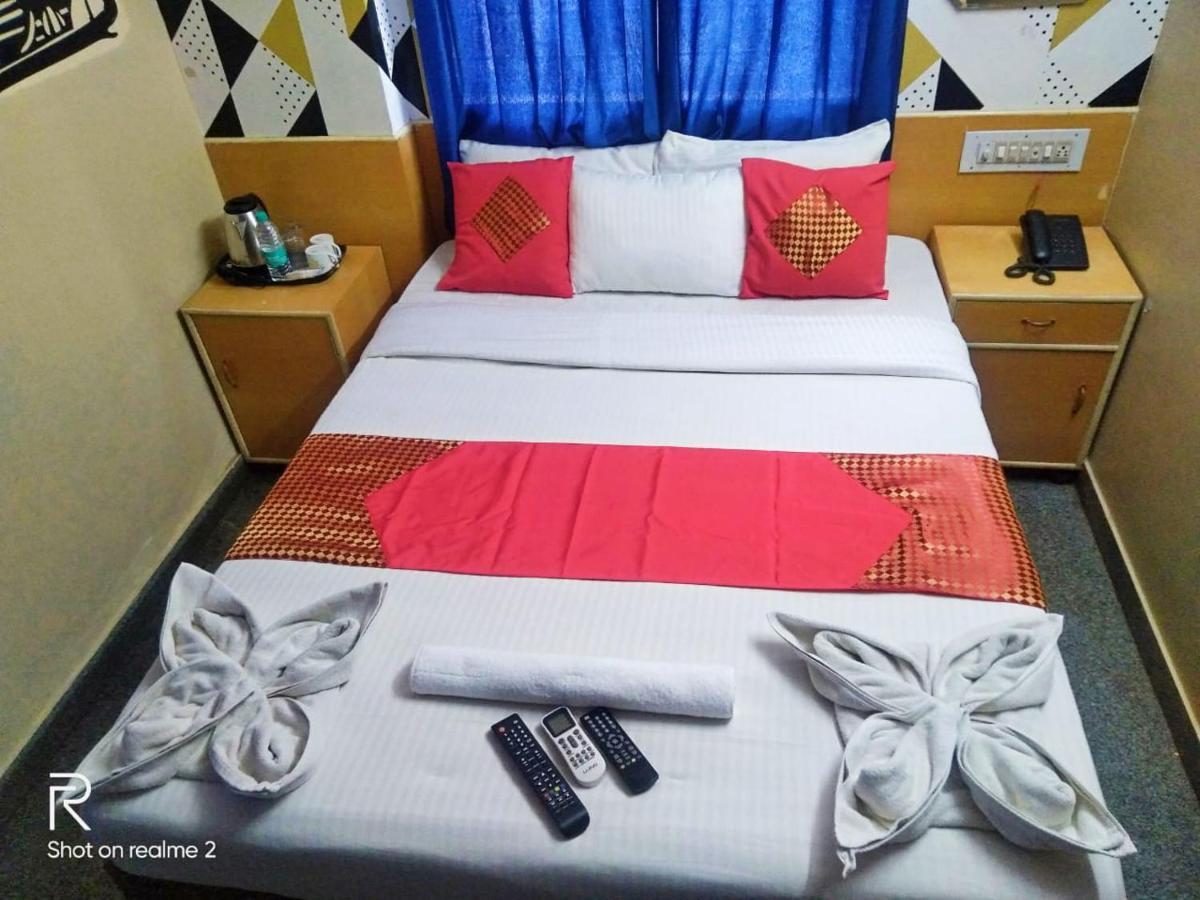 Hotel Oyo 75854 Harsha Residency 3*