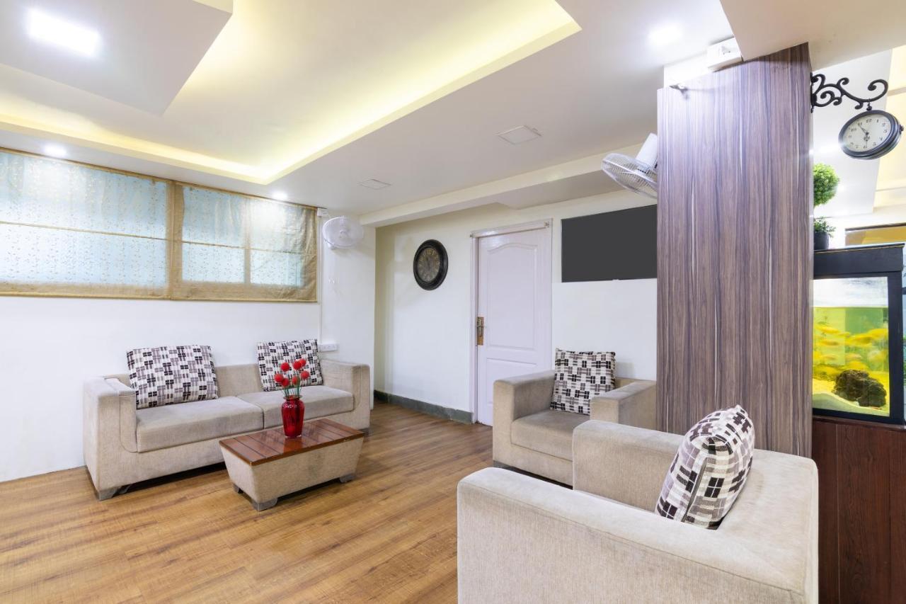 Capital O 5379 The Roy Grand Hotel 3*