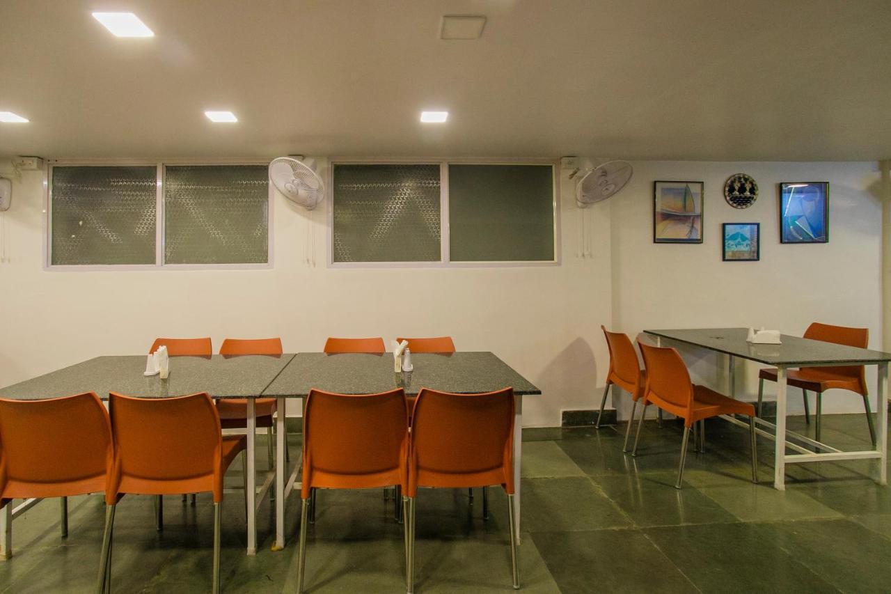 Capital O 5379 The Roy Grand Bangalore