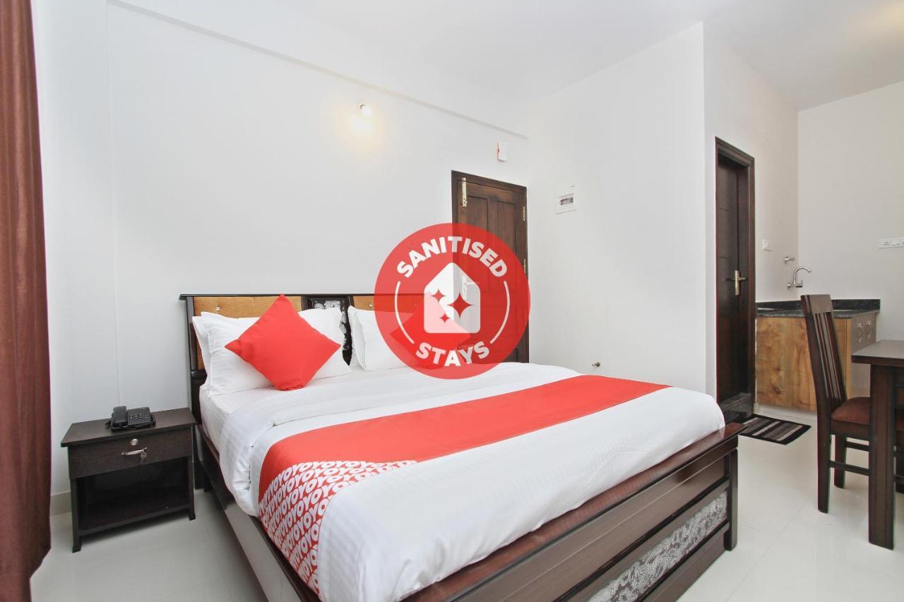 Oyo 12033 Royal Hotel Bangalore