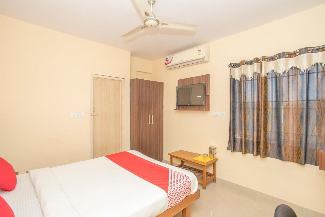 Oyo 10291 Sri Venkatadri Residency 3*