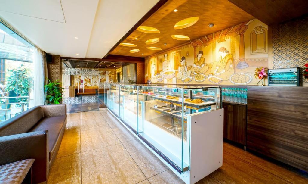 Hotel Rajathadri Palace Bangalore
