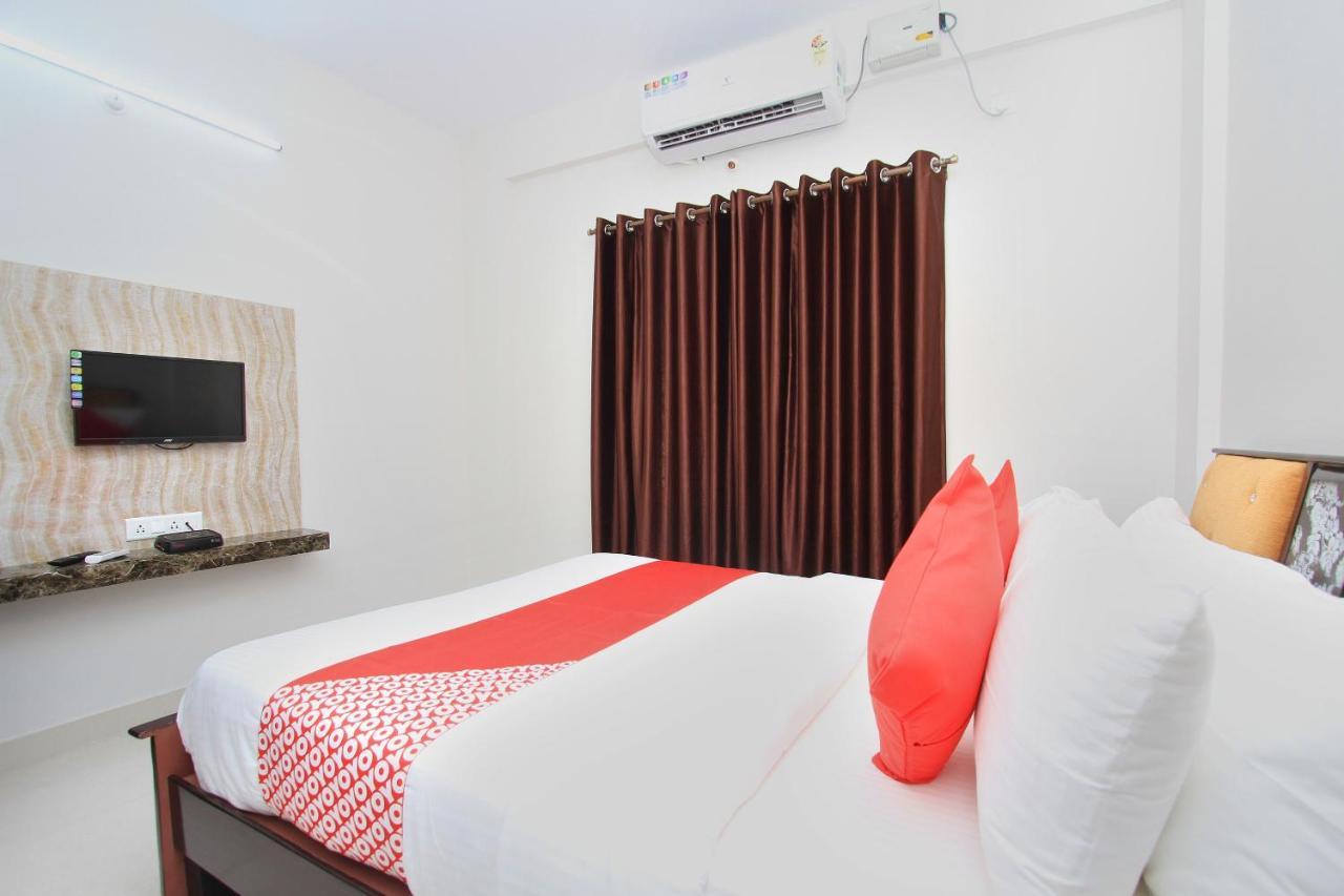 Oyo 12033 Royal Hotel Bangalore