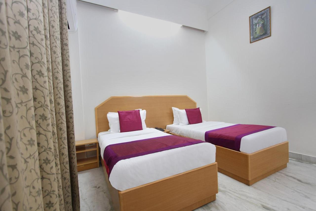 Oyo 5345 Sai Rennaissance Hotel 3*