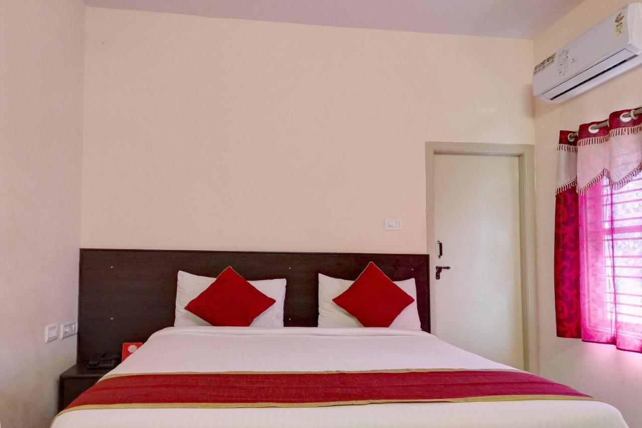 Oyo Flagship 9018 The Residency Bangalore