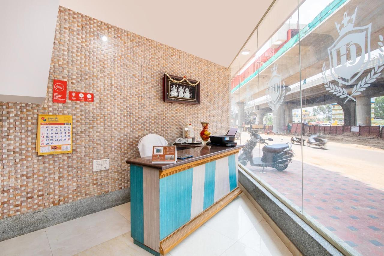 Hotel Oyo 16123 Chandana Deluxe