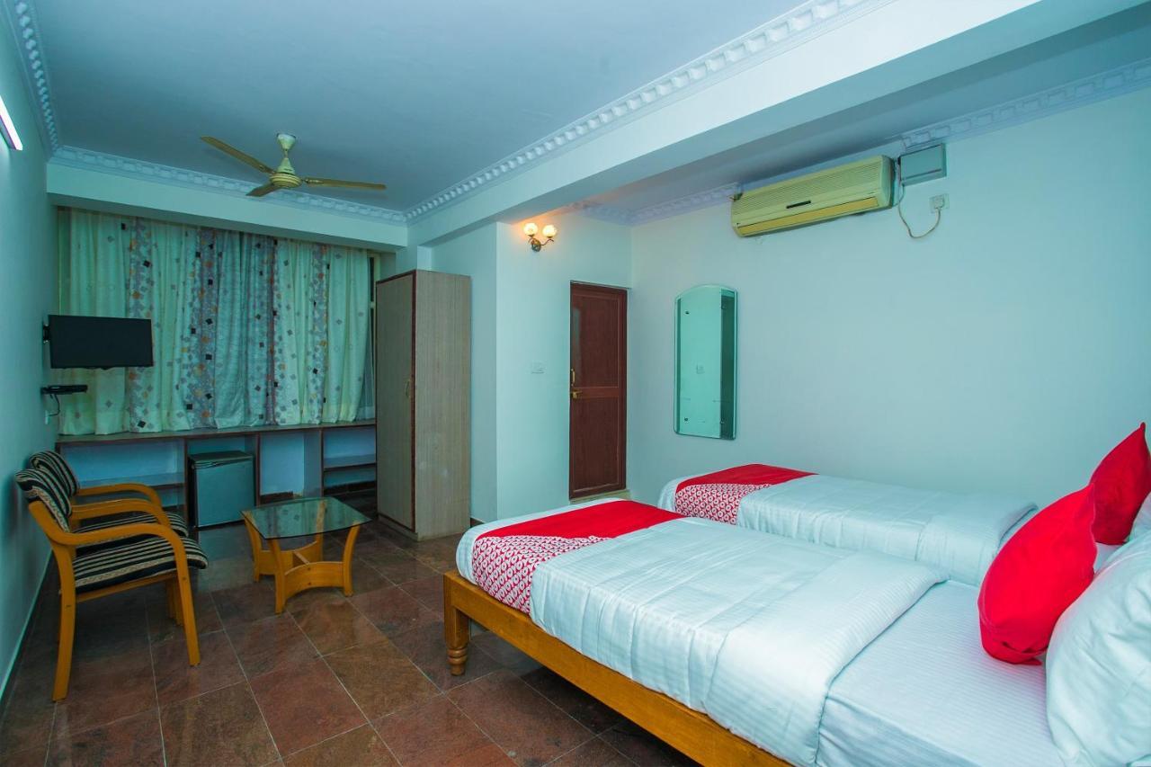 Hotel Oyo 16123 Chandana Deluxe Bangalore