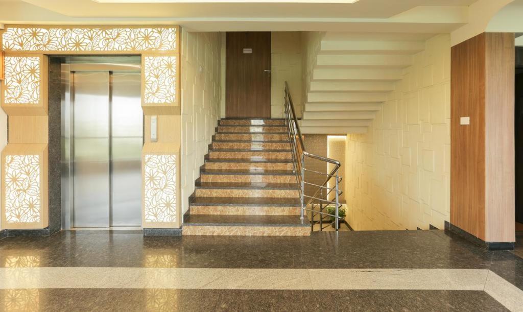 Hotel Rajathadri Palace 3*