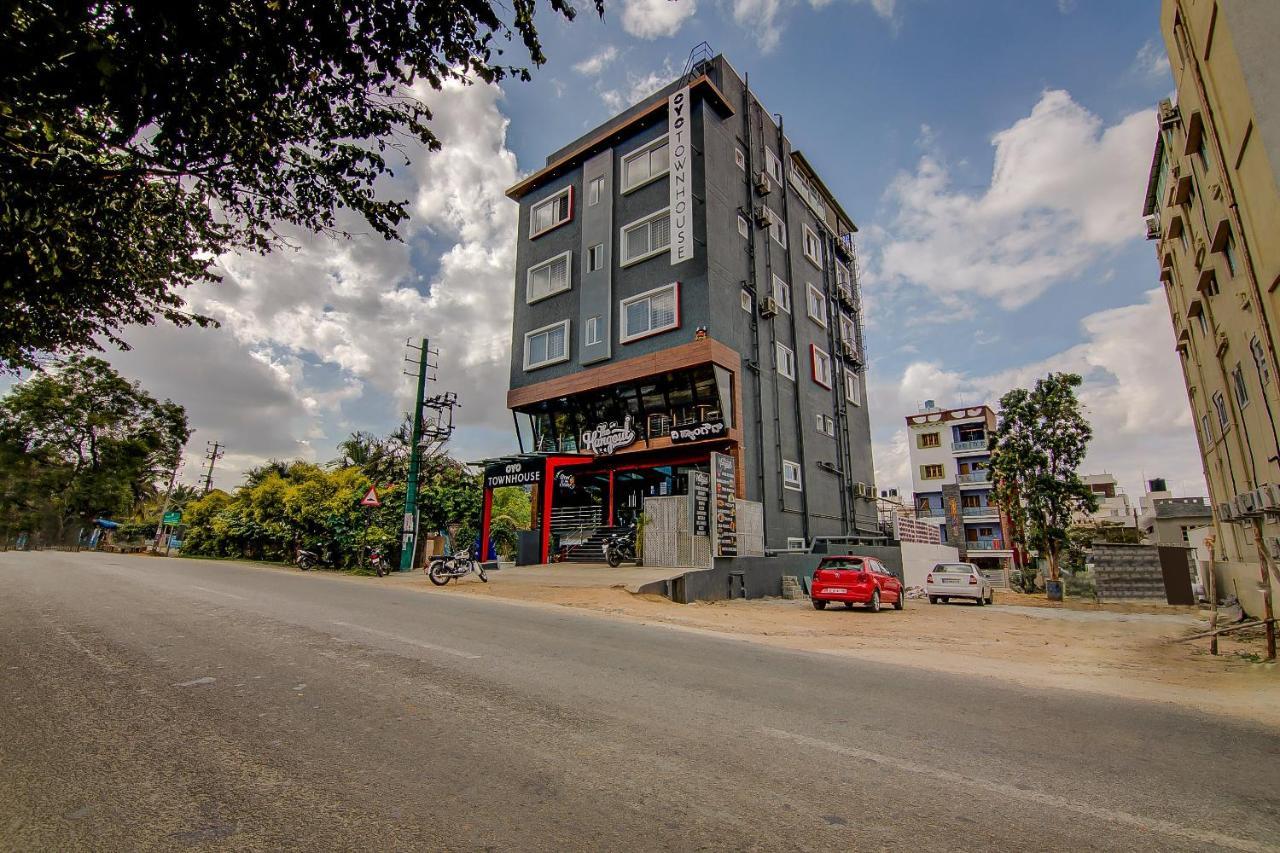 Super Townhouse Global Village Tech Park Near Kengeri Bus Terminal Metro Station Hotel 4*