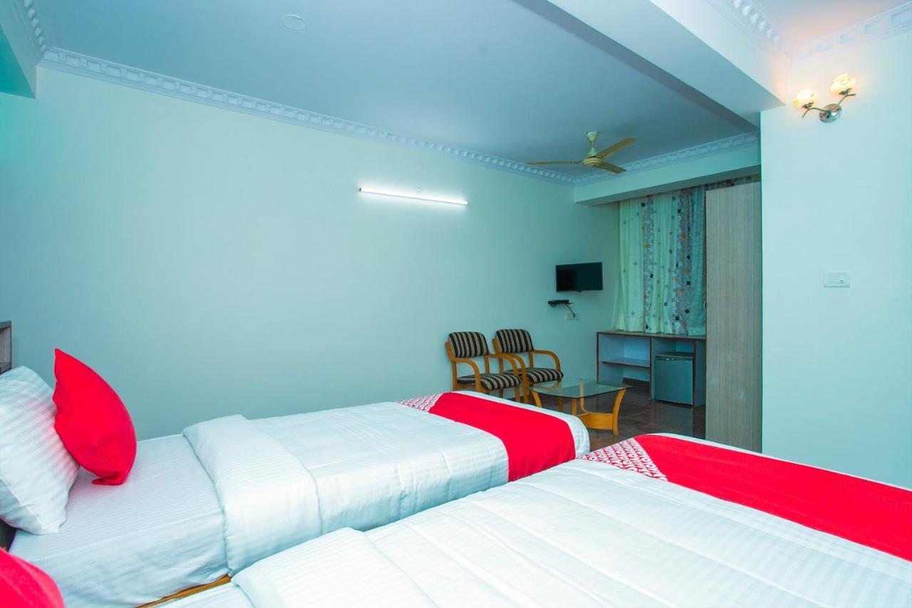 Hotel Oyo 16123 Chandana Deluxe Bangalore
