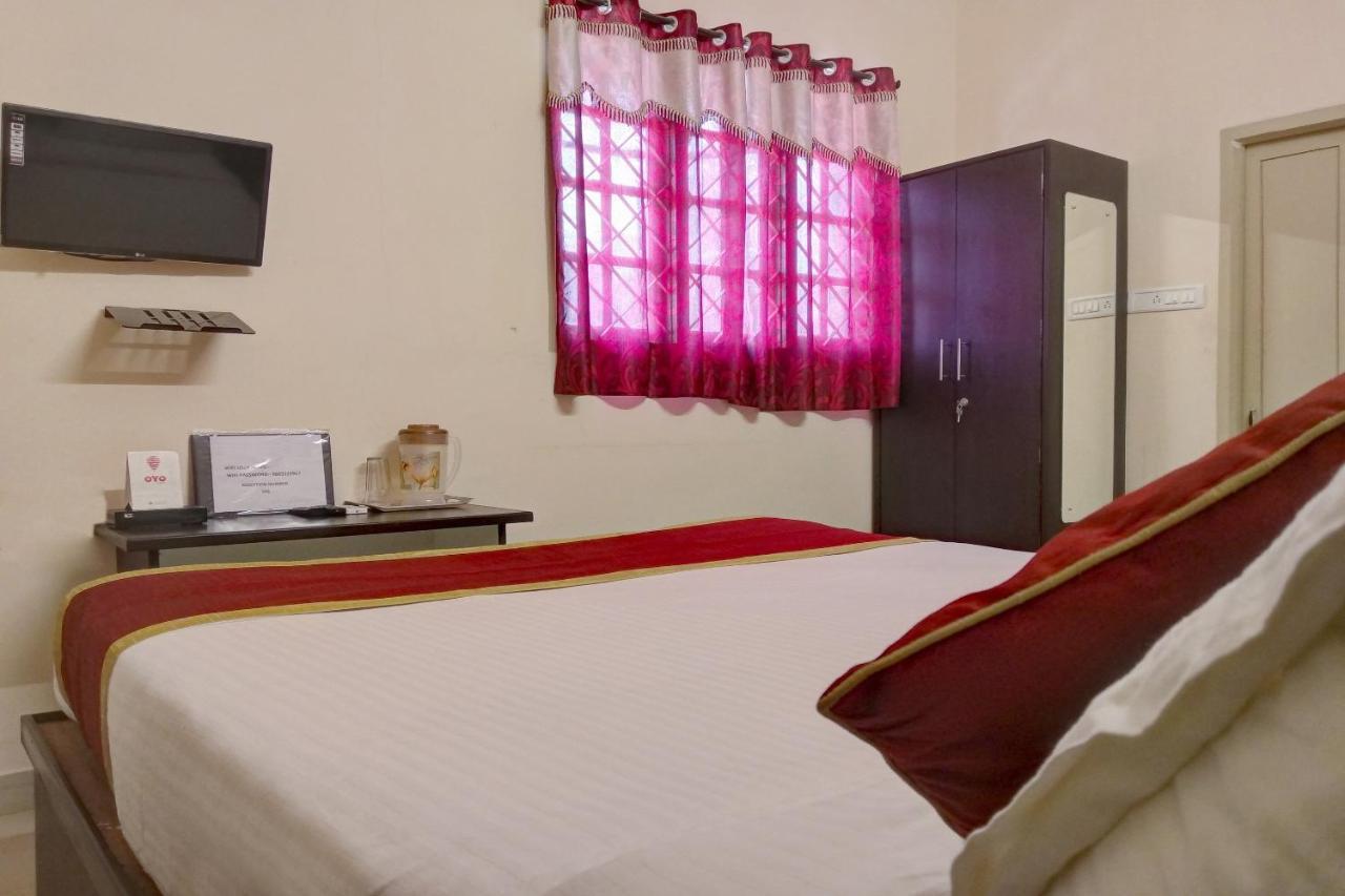 Hotel Oyo Flagship 9018 The Residency Bangalore