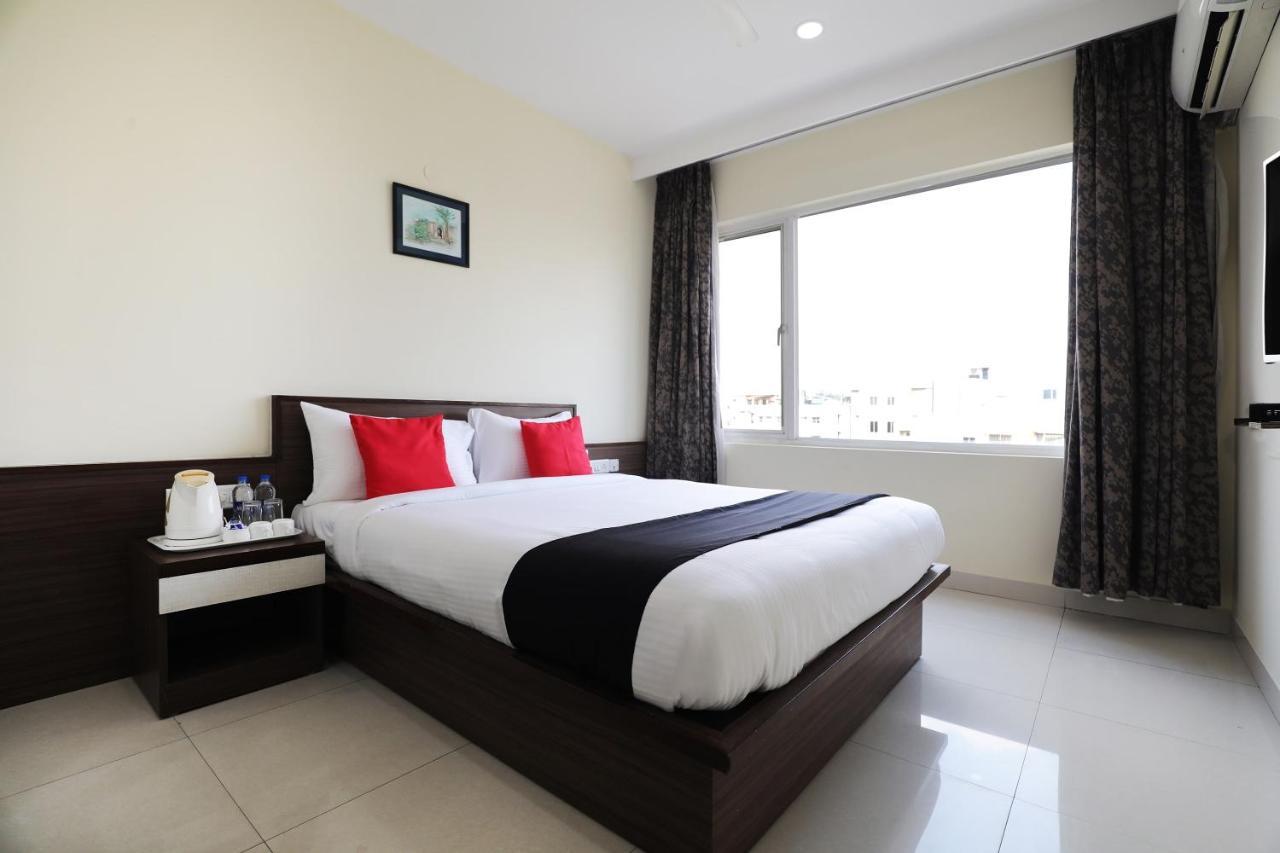 Hotel Capital O 28398 Mysore Gate