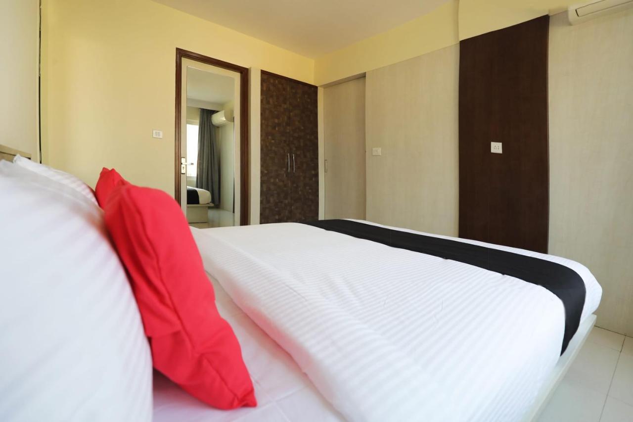 Capital O 28398 Mysore Gate Hotel 3*