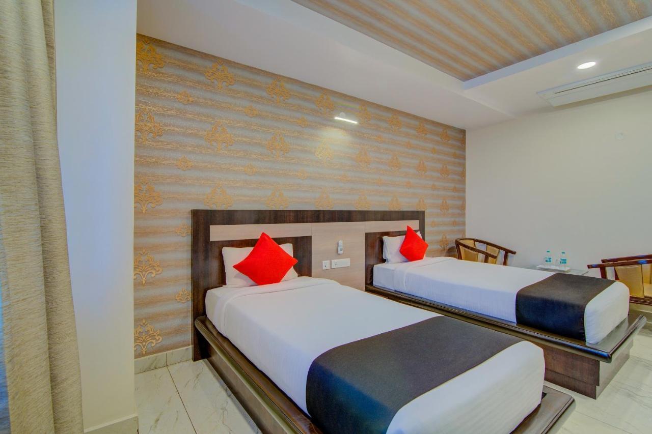 Capital O 15950 J K Residency 3*