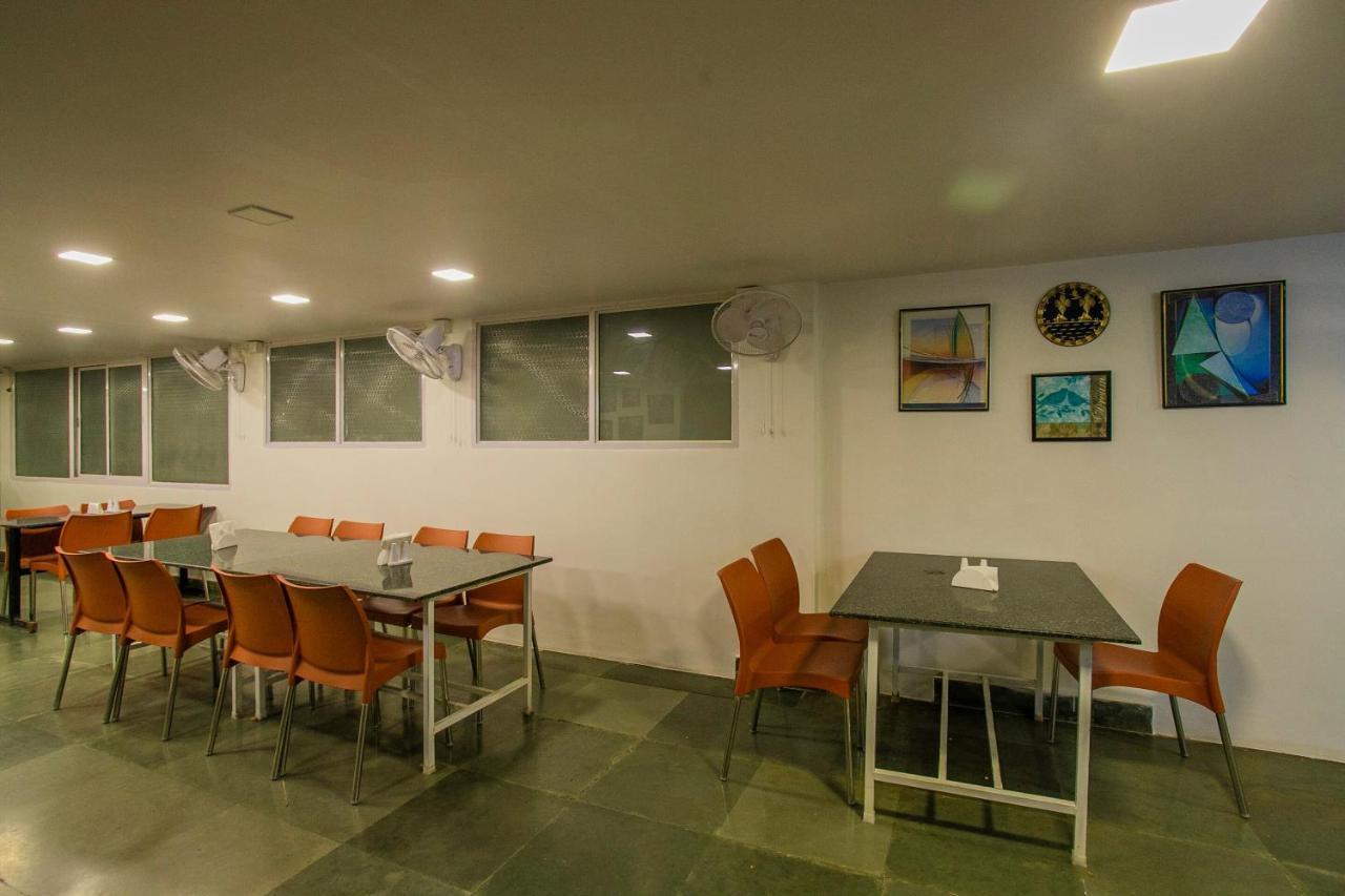 Capital O 5379 The Roy Grand Hotel 3*
