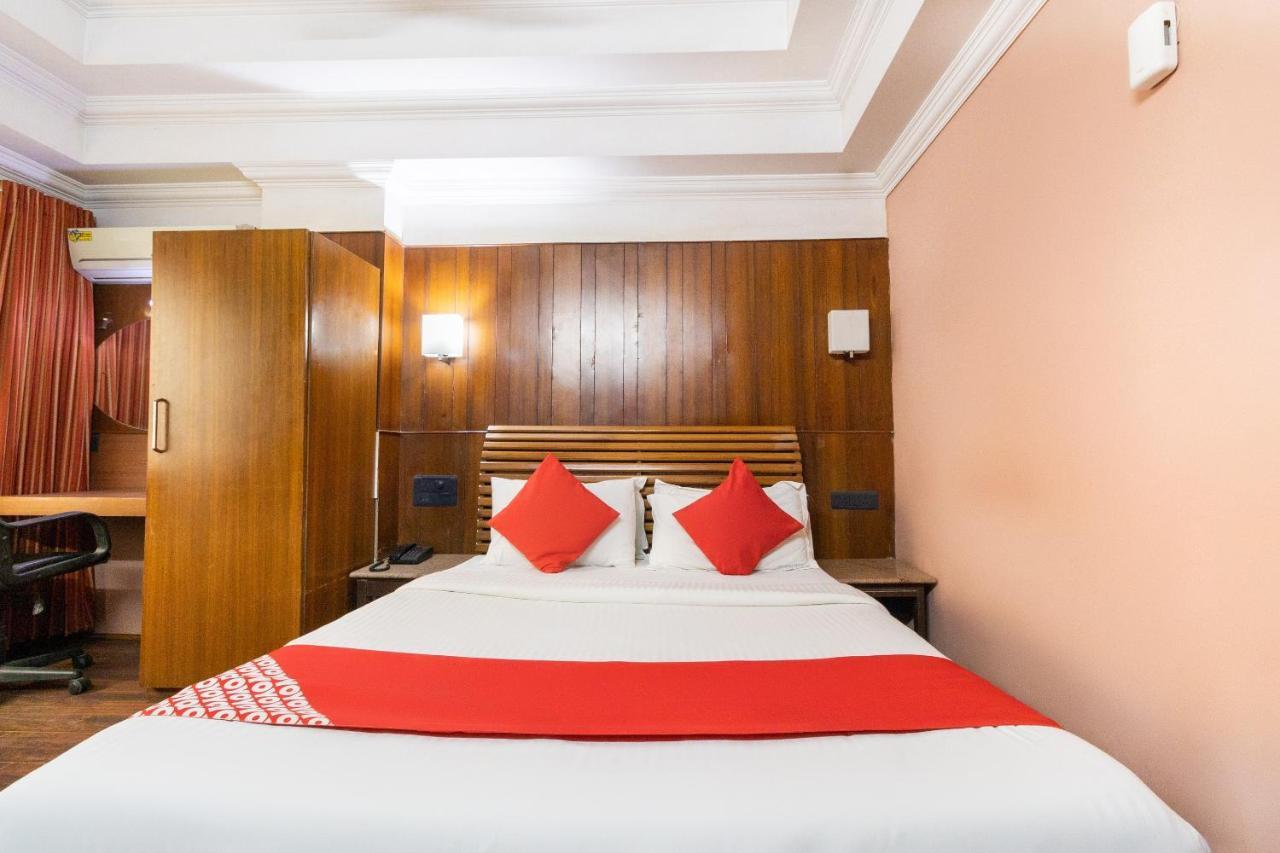 Oyo 3778 Pulkeshi Hotel 3*