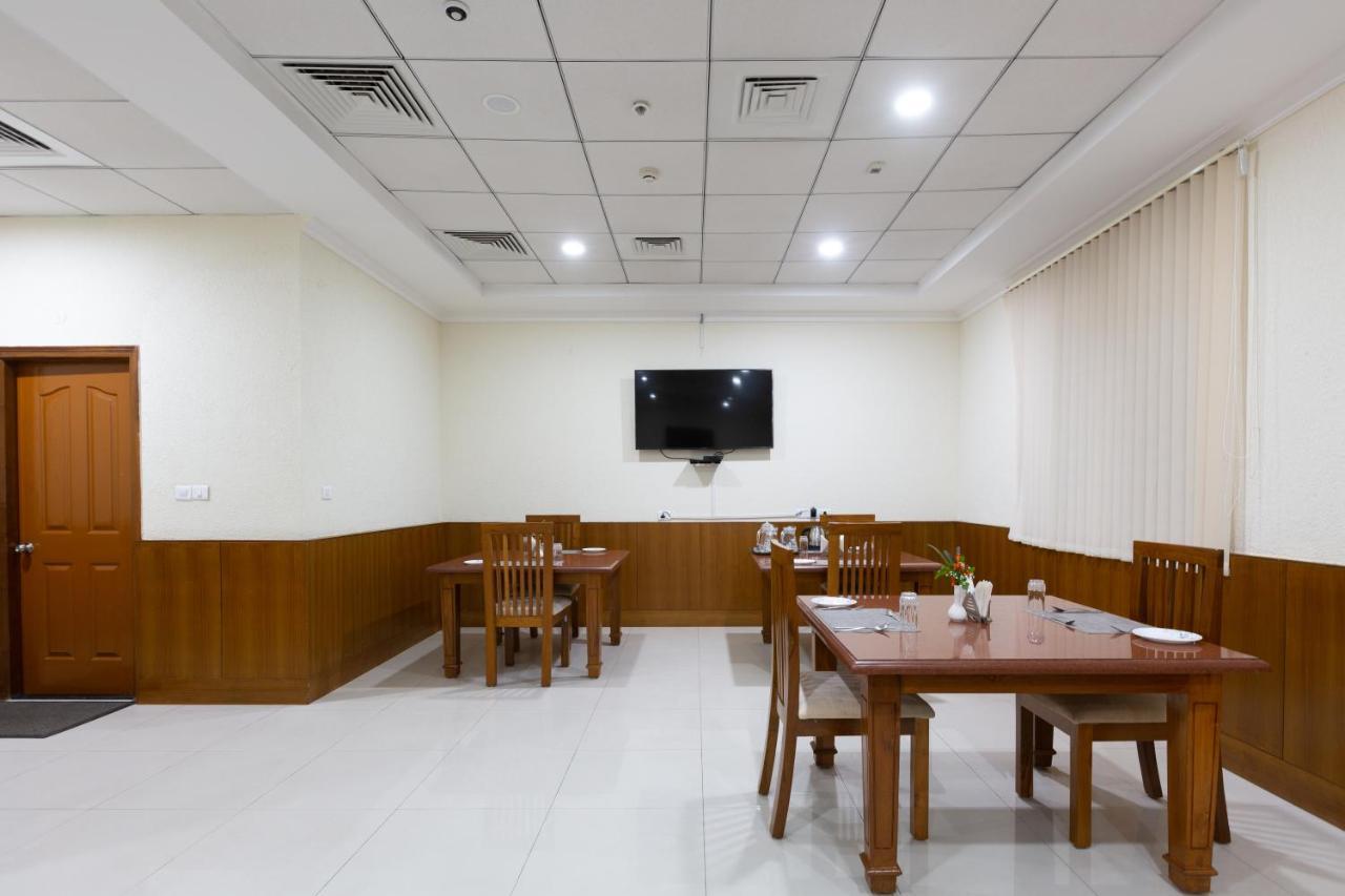 Hotel Kstdc Kumarakrupa Bangalore