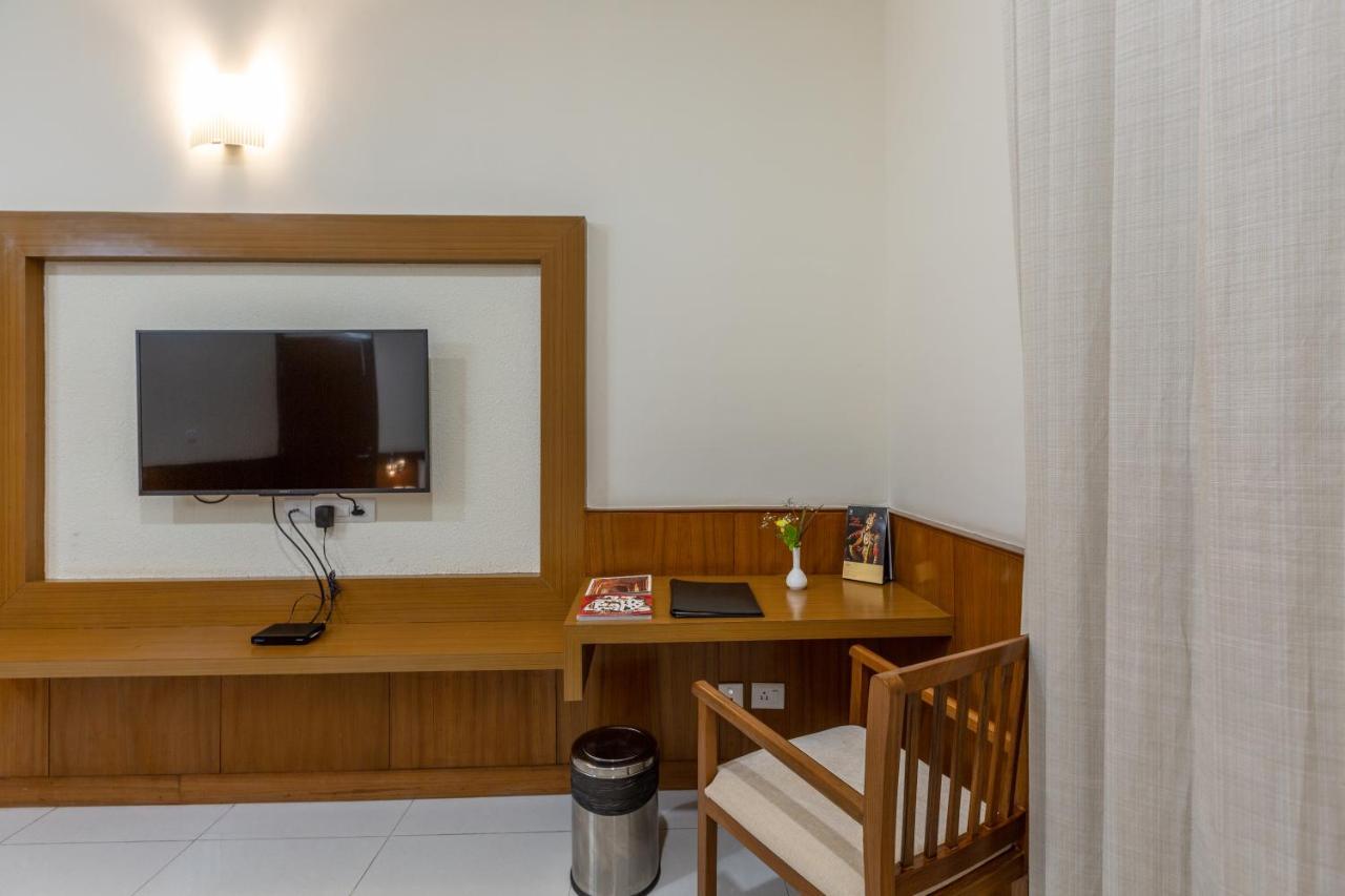 Kstdc Kumarakrupa 4* Bangalore