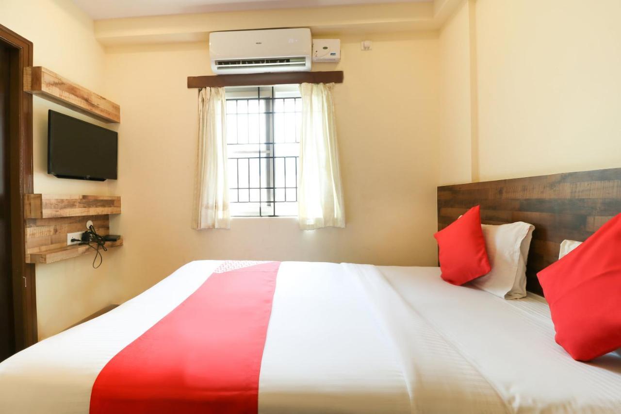 Oyo 36197 Royal Wood Hotel 3*