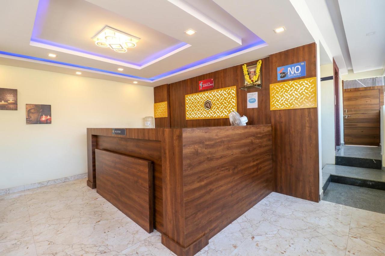 Oyo 36197 Royal Wood Hotel