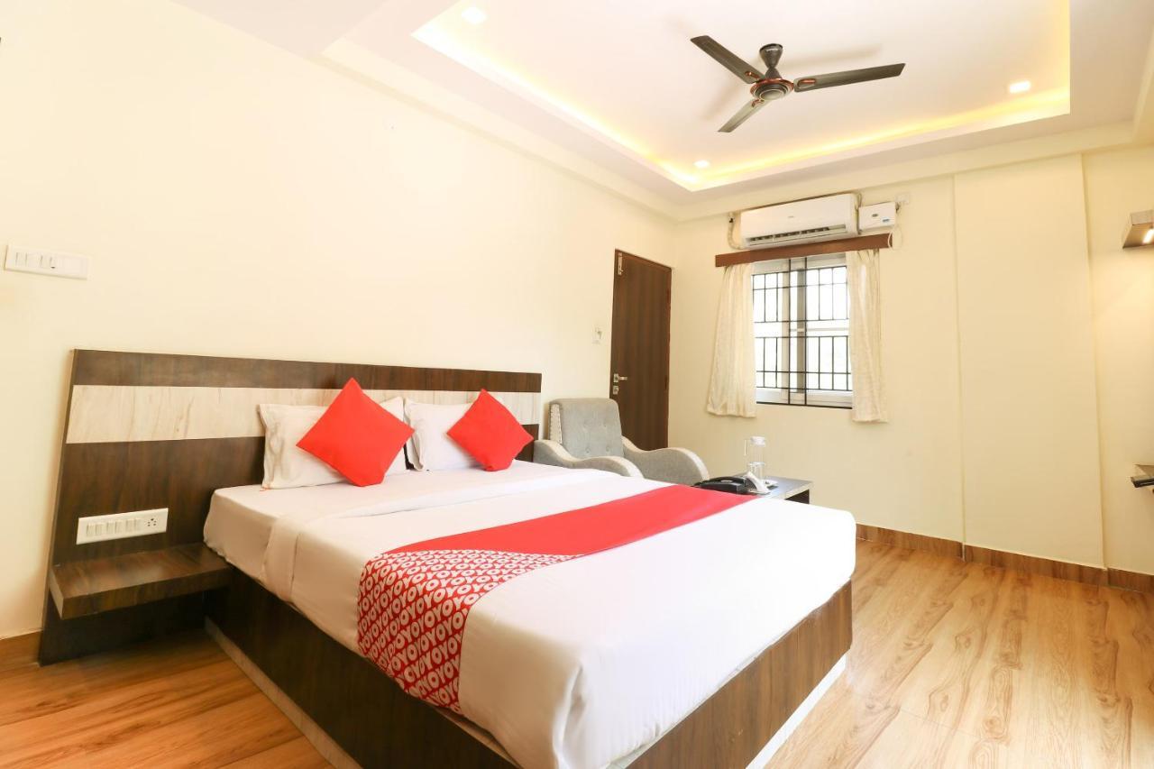 Oyo 36197 Royal Wood Bangalore