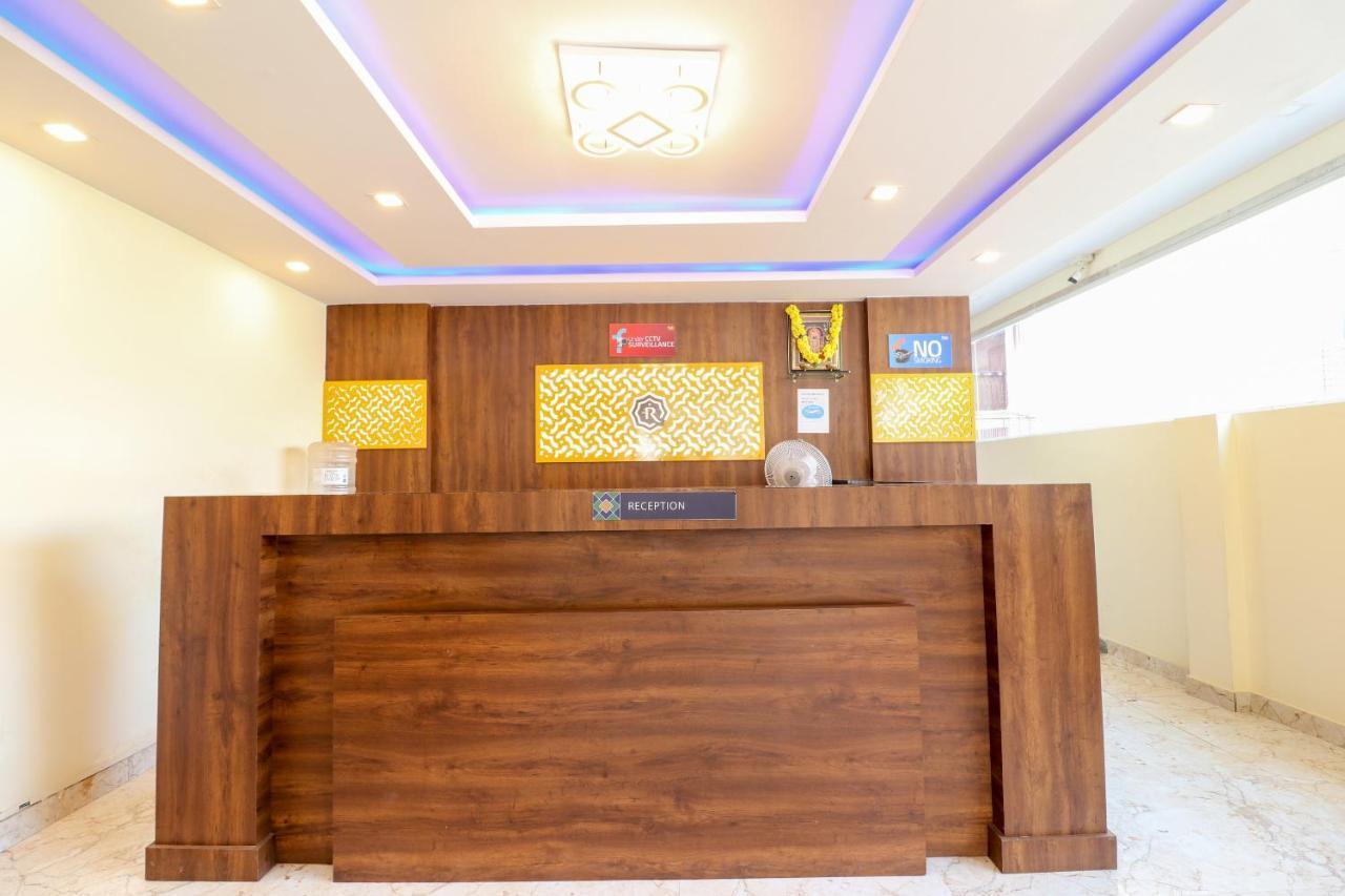 Oyo 36197 Royal Wood Hotel 3*