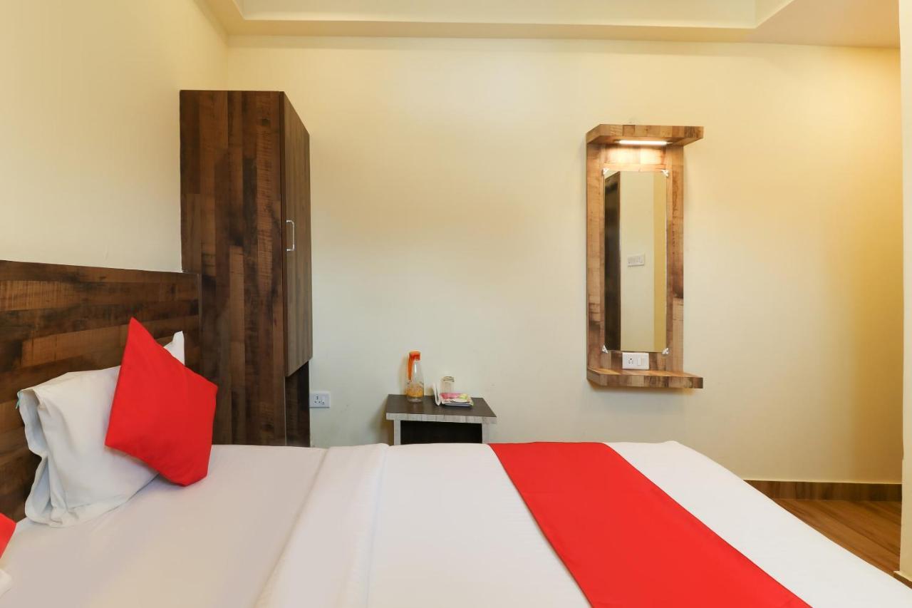 Oyo 36197 Royal Wood 3* Bangalore