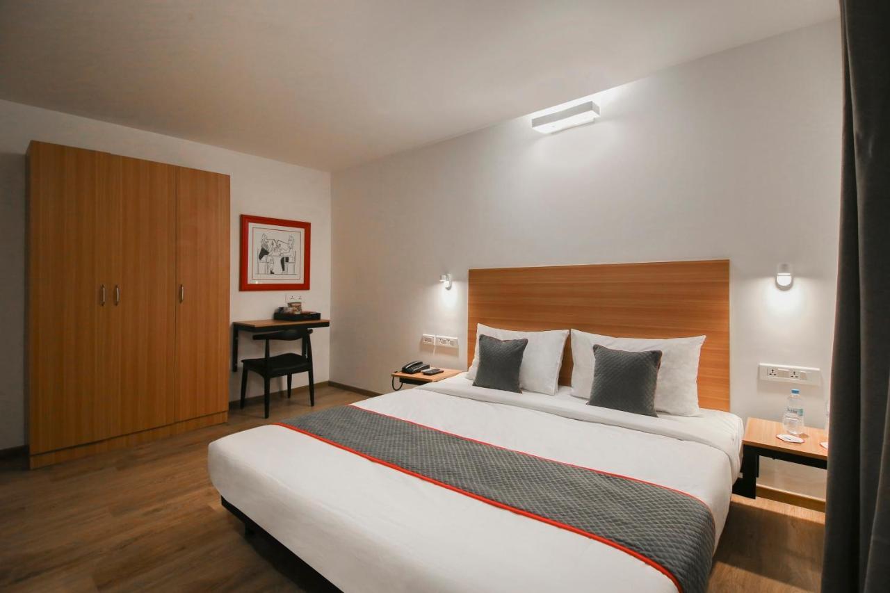Oyo Townhouse 098 Manyata Gate No 5 Hotel