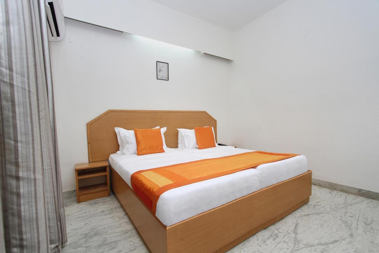 Oyo 5345 Sai Rennaissance Hotel 3*