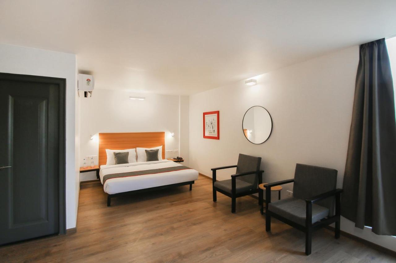 Oyo Townhouse 098 Manyata Gate No 5 Hotel 4*