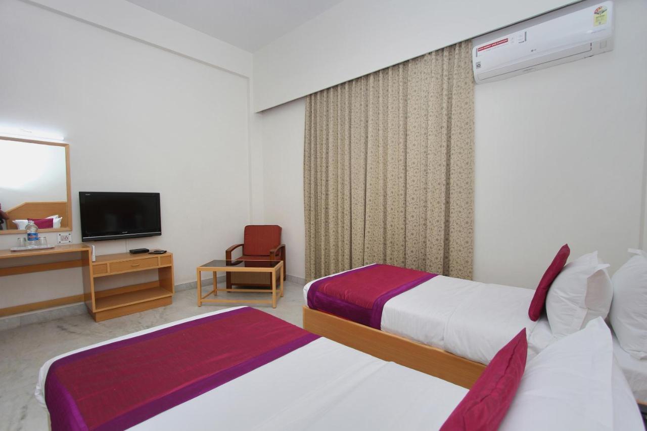 Hotel Oyo 5345 Sai Rennaissance 3*
