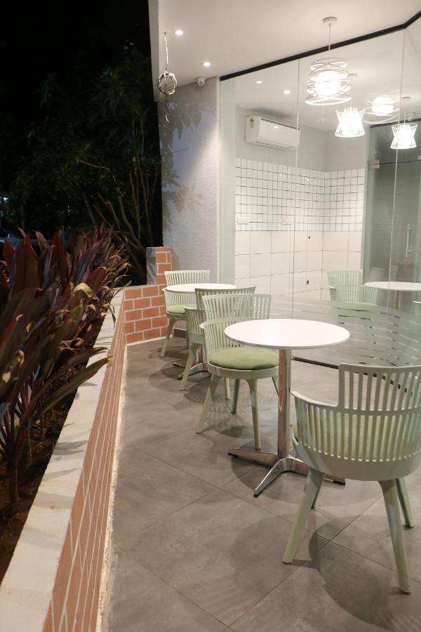 Hotel Flora 3*