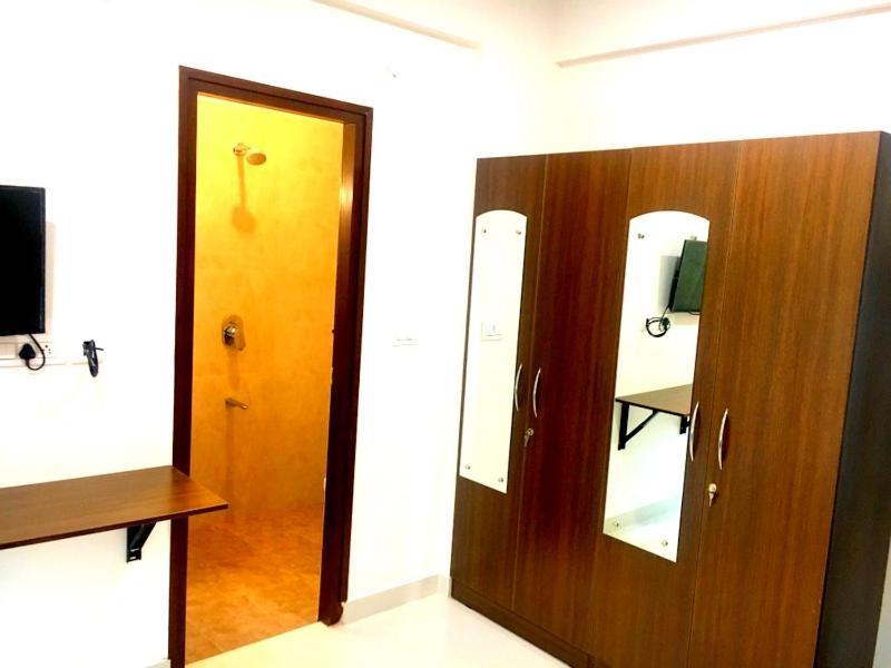 Suyash Pg - Melange Bed & Breakfast *