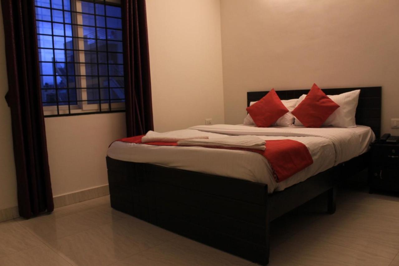 S M Residency