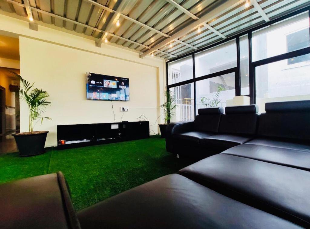 Dbrooks Executive Stays