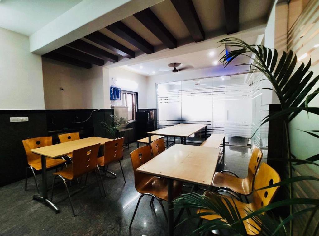 Dbrooks Executive Stays Albergue *